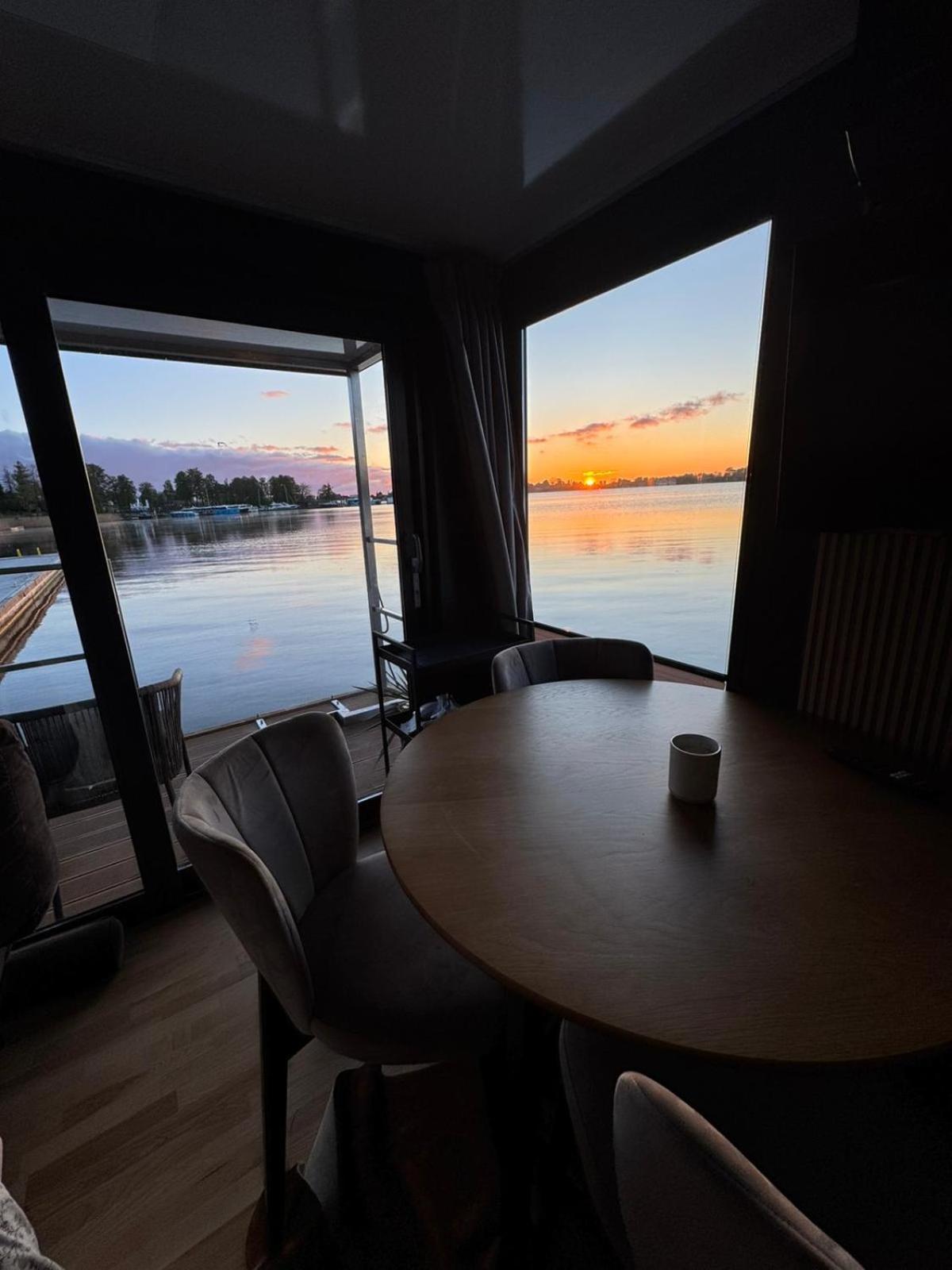 Domek Na Wodzie - Houseboat -Sauna, Taras Na Dachu, Dwie Sypialnie Mikołajki Eksteriør billede